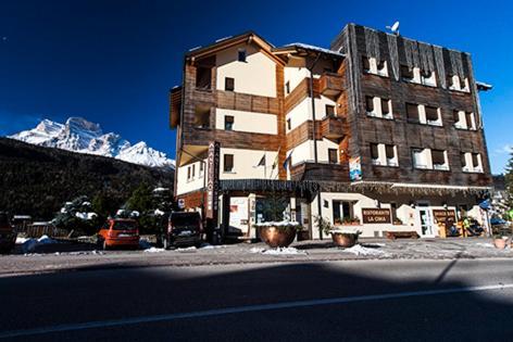 Th Cadore - Hotel Antelao Borca di Cadore Exteriör bild
